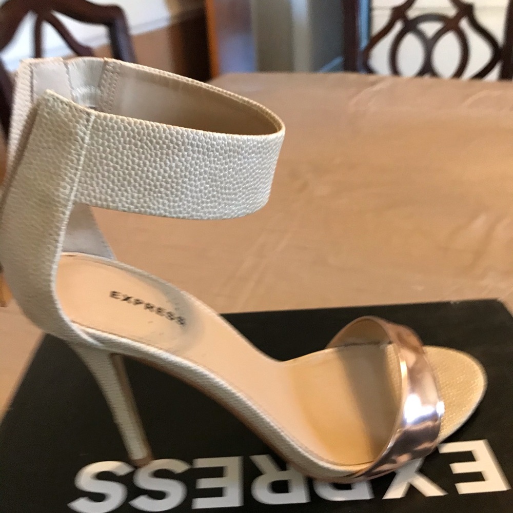 Dress shoes